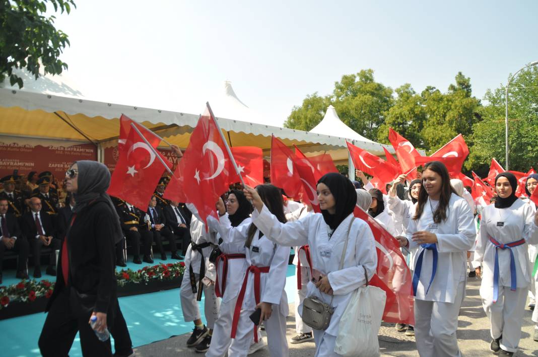 Konya'da Büyük Zafer Coşkuyla Kutlandı! İşte O Renkli Görüntüler... 15