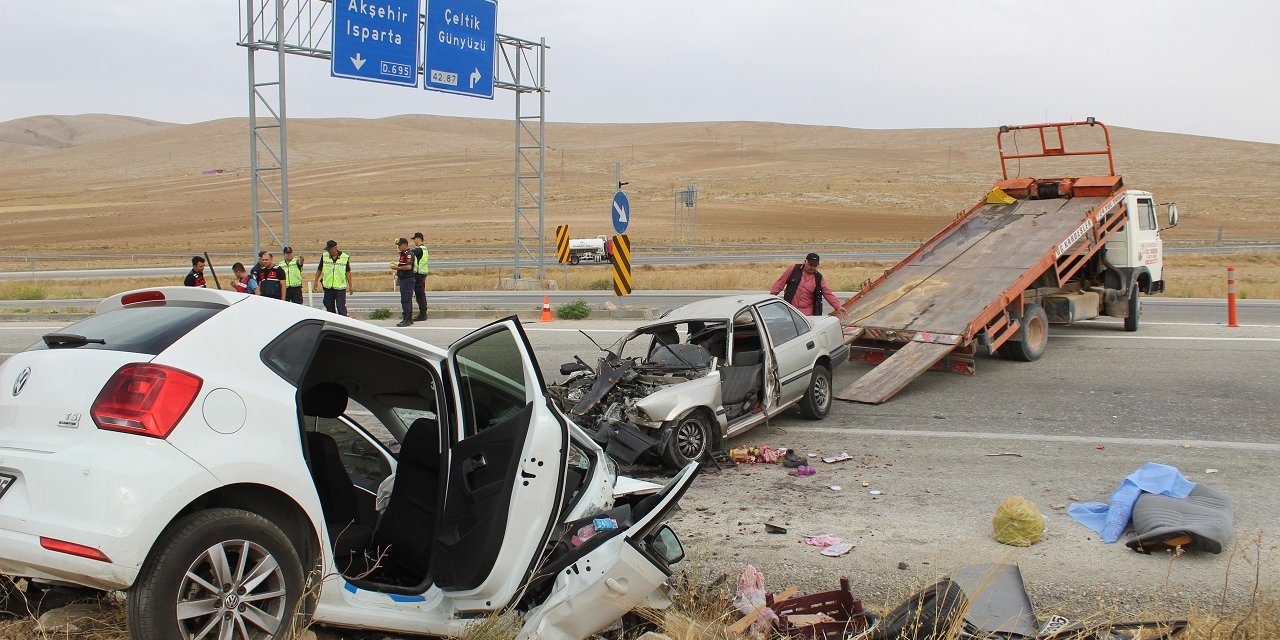 Konya'da feci kaza! 4 ölü, 3 yaralı