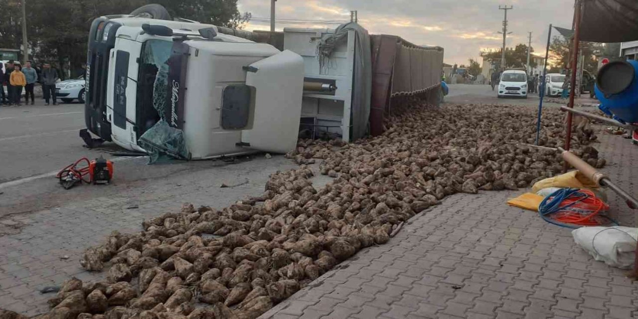 Konya’da kaza! Tır devrildi, sürücüsü öldü