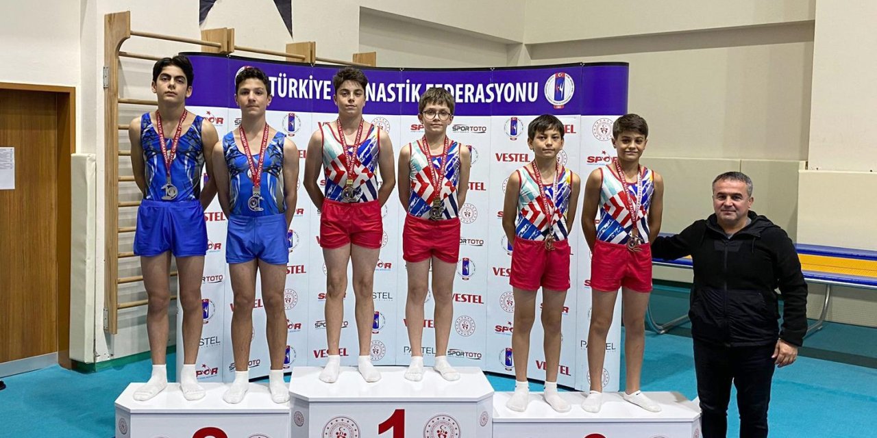 Karatay Trampolin Takımı Bolu'dan madalyalarla döndü