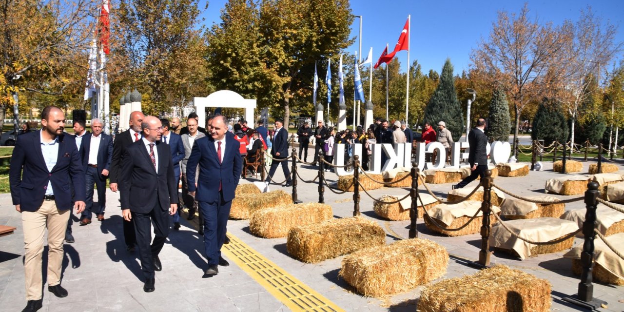 Selçuklu Belediyesi Kızılay Haftası’nda farkındalık oluşturmaya devam ediyor