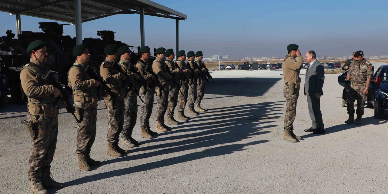 Konya'da görev yapan PÖH timleri dualarla Suriye’ye uğurlandı