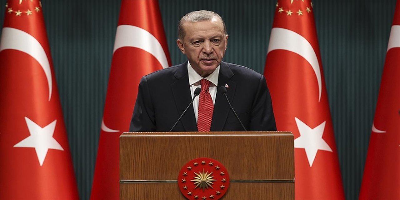 Cumhurbaşkanı Erdoğan: Kamuda 3 yılı dolmuş sözleşmeli personel hemen aday memurluğa geçiş yapabilecek