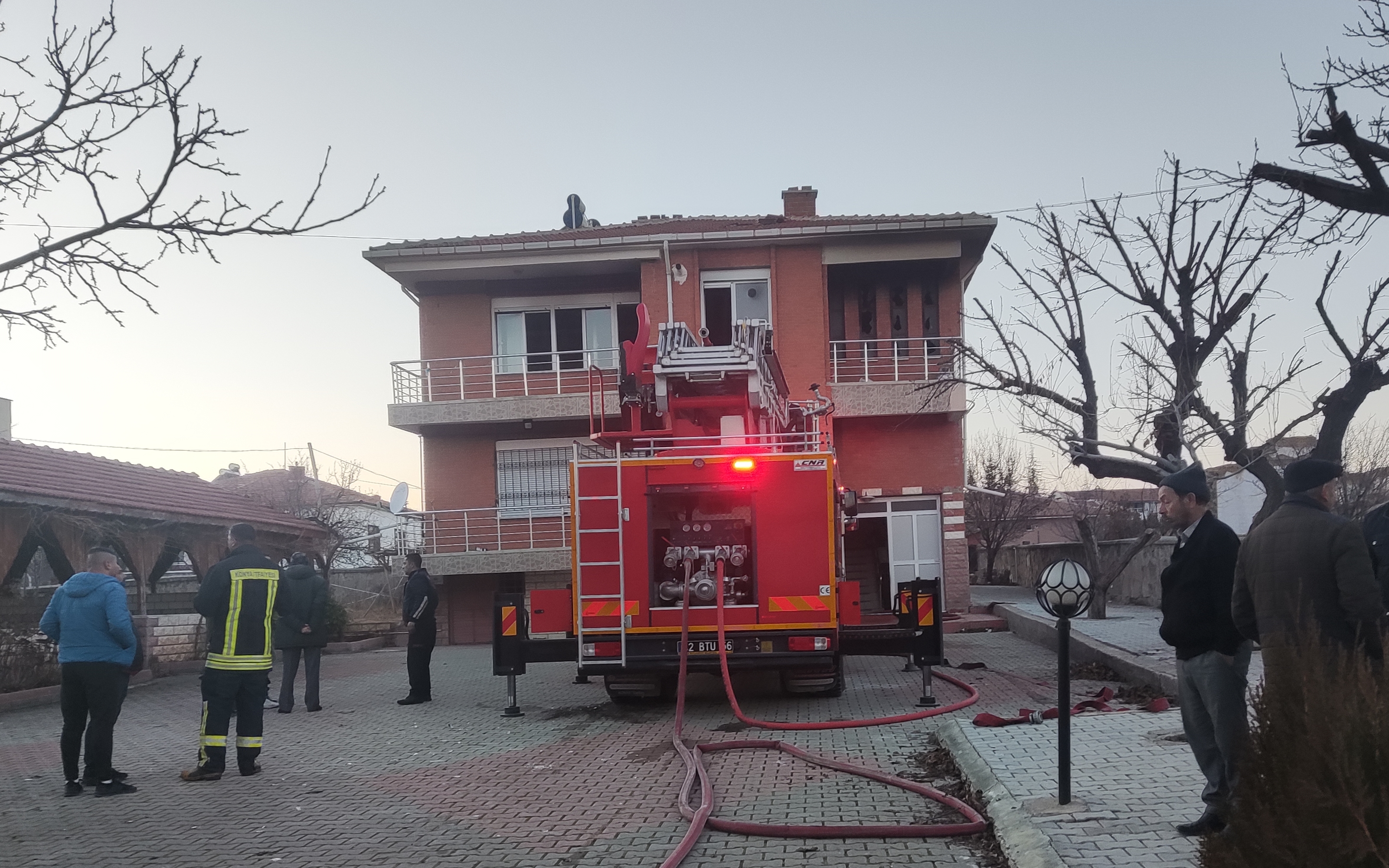 Konya'da sinir krizi geçiren kiracı evi ateşe verdi