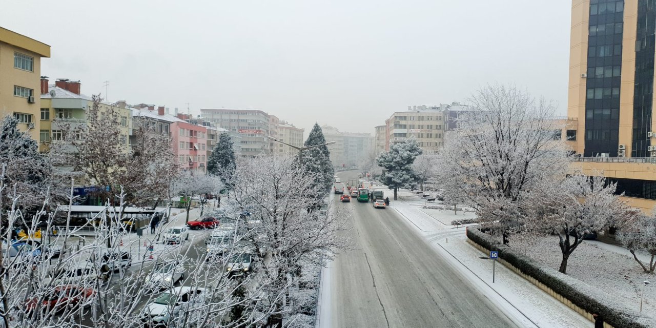 Konya beyaza büründü (Foto Galeri)