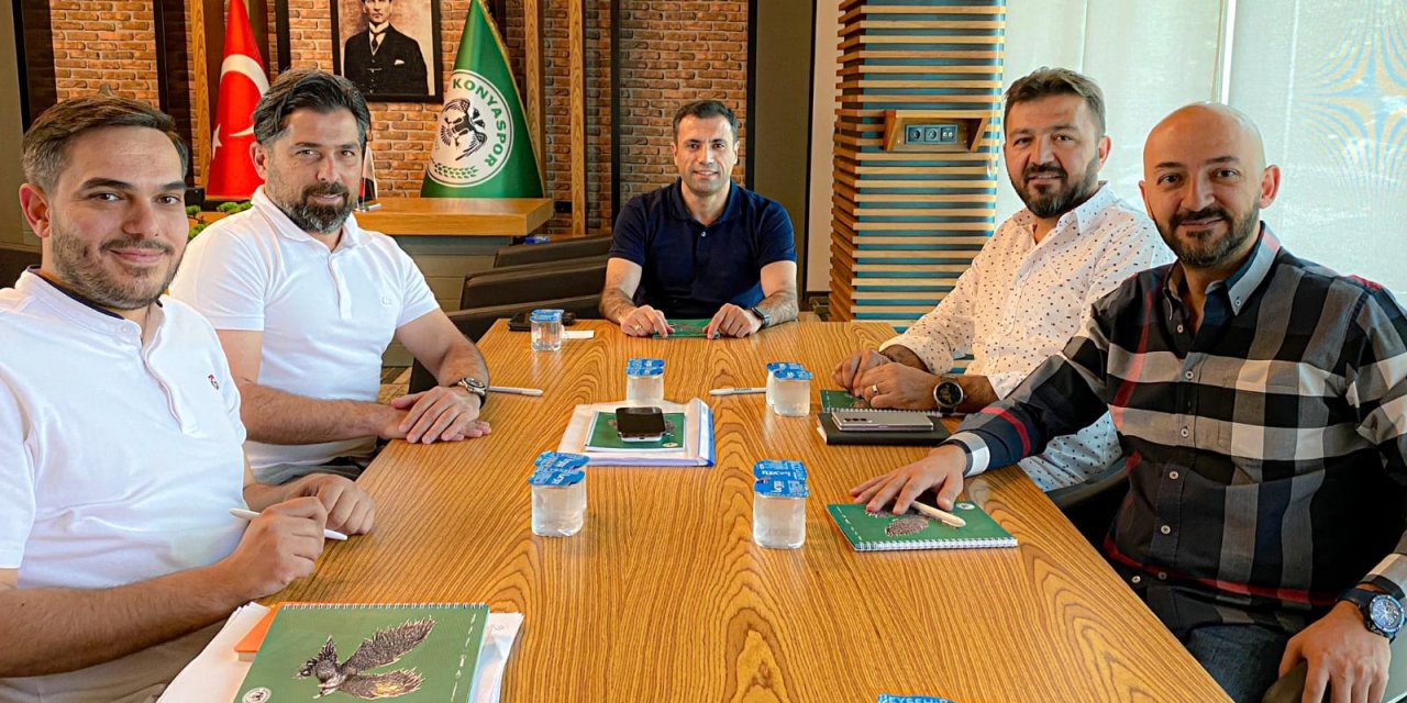 Konyaspor İlhan Palut ile yollarını ayırıyor