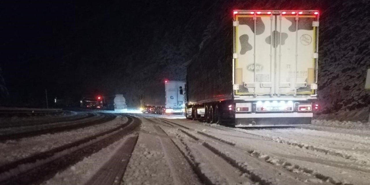 Antalya- Konya Kara Yolu tırların geçişine kapatıldı