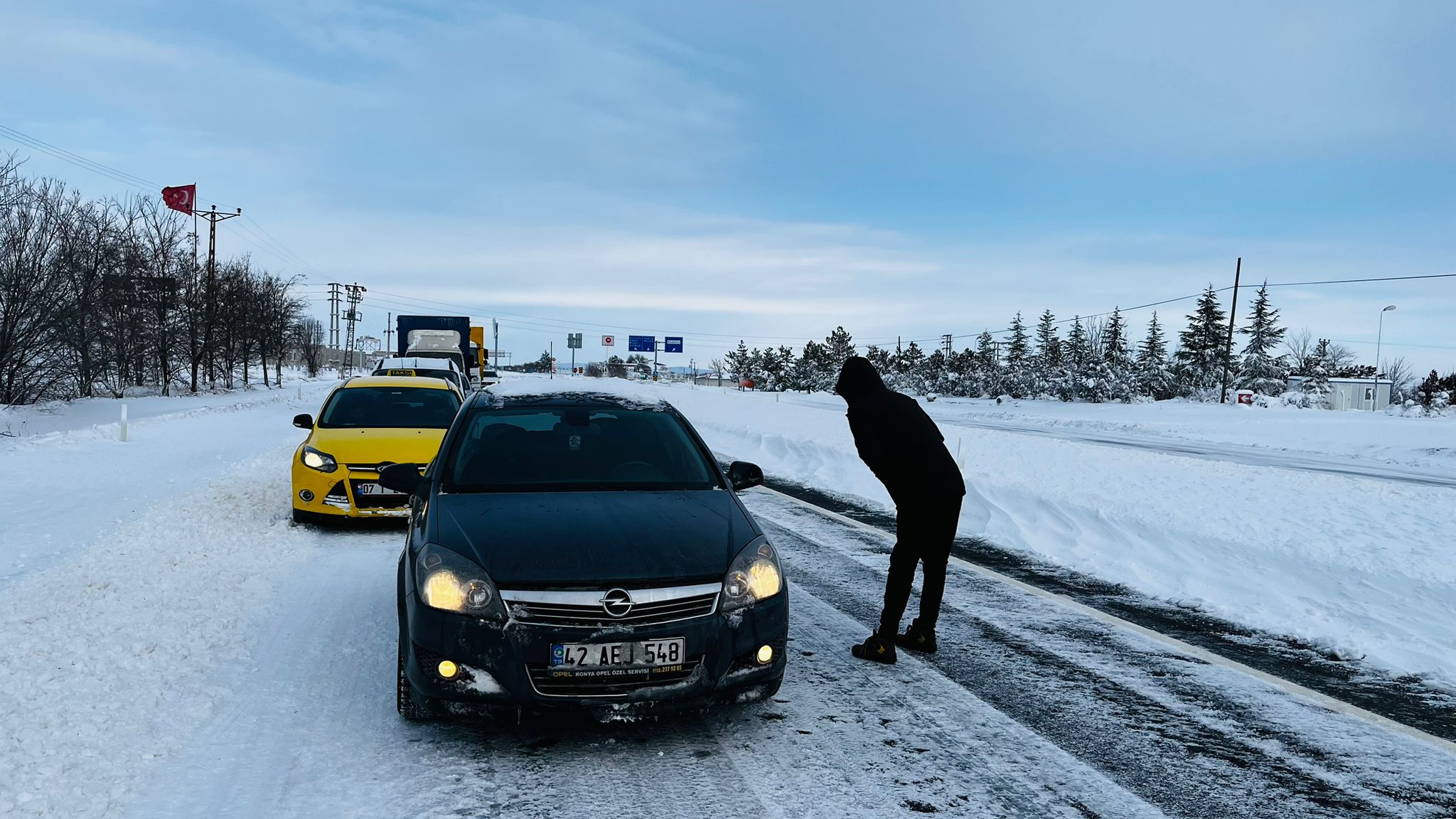 Konya'da yola çıkacaklar dikkat (Son yol durumu)