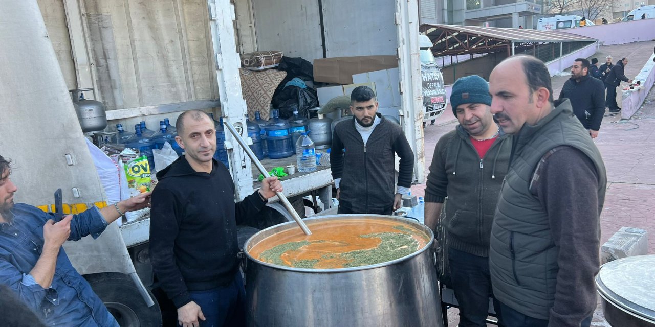 Başkan Altay Afet Bölgesinde Konyalılara seslendi