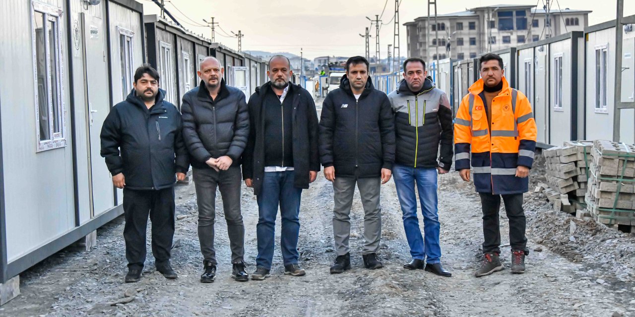 Konyaspor Yönetimi Gaziantep'e Kurduğu Konteyner Kenti Ziyaret Etti