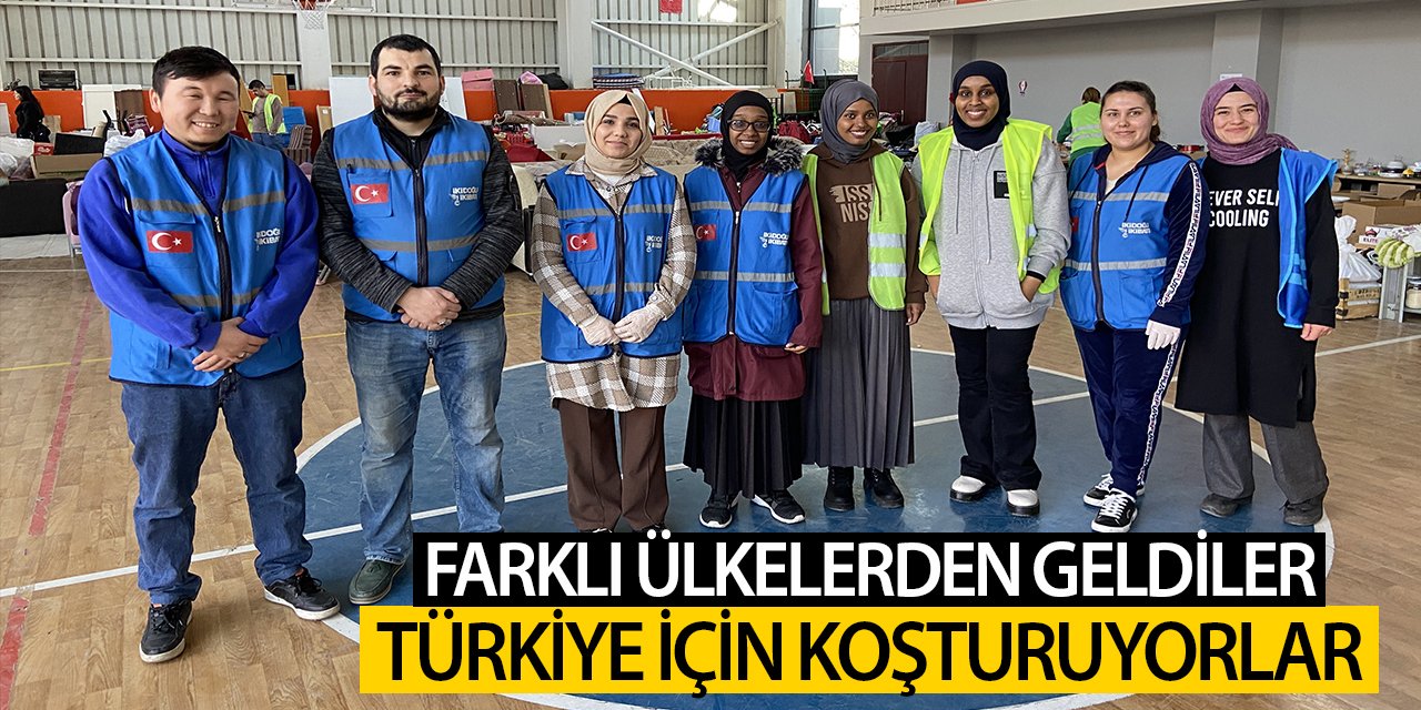 Farklı ülkelerden eğitim için geldikleri Konya’da depremzedeler için el eleler