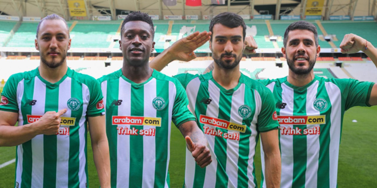 Konyaspor yeni transferlerine imza töreni yaptı