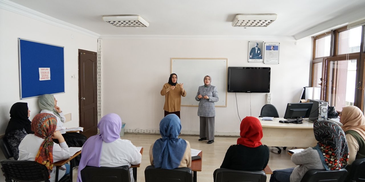 Konya Büyükşehir'in engellilere yönelik kursları ilgi görüyor