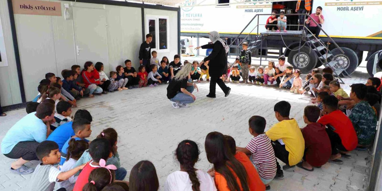 Konya Konteyner Kentte bayram öncesi çocuklar ve aileler unutulmadı