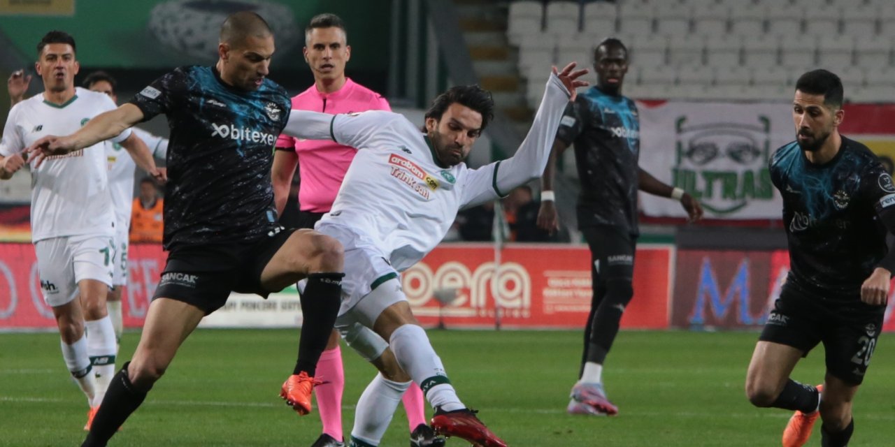 Konyaspor'da şok sakatlık! 1 Ay sahalardan uzak kalacak!