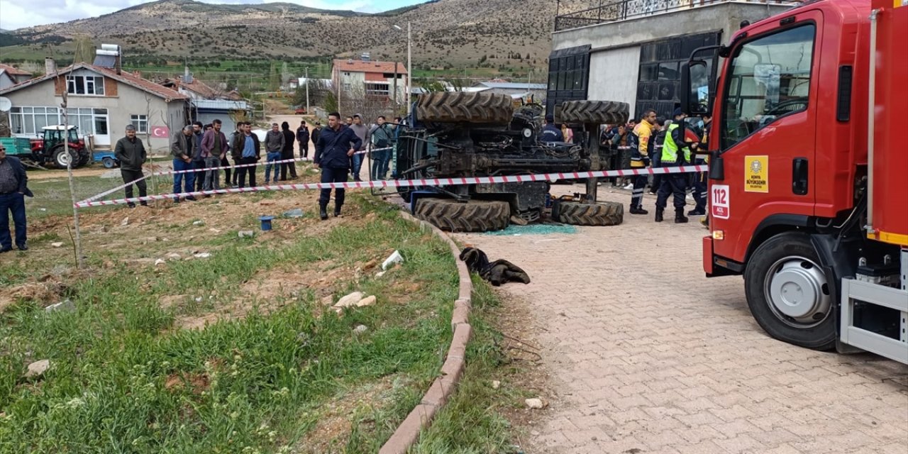 Konya'da traktör devrildi: 1 ölü, 2 yaralı!