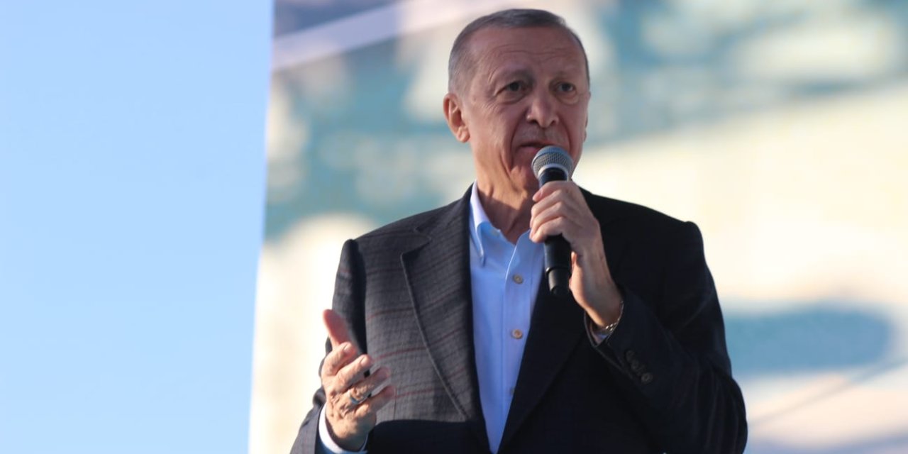 On binlerce Konyalı, Kılıçarslan Meydanı'nda Cumhurbaşkanı Erdoğan'ı dinliyor