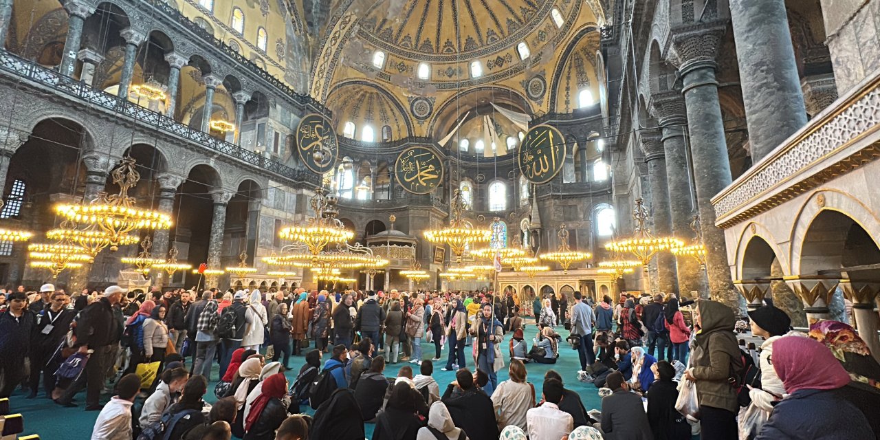 Konyalı lise öğrencileri İstanbul'u keşfetmeye devam ediyor