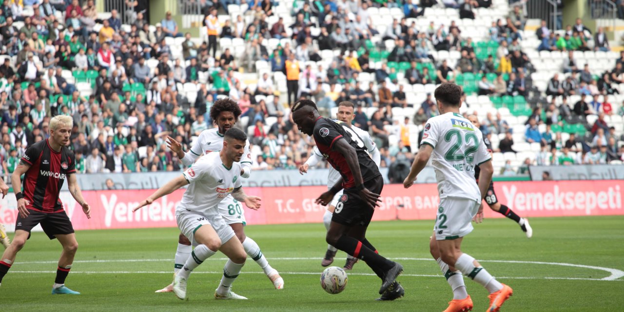 Konyaspor, iç sahayı 1 puanla kapattı