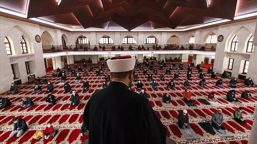 Cuma Hutbesi Belli Oldu: ‘Çocuklarımızın Üzerimizde Hakkı Var’