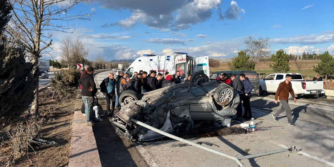 Afyonkarahisar-Konya yolun kaza: 1 ölü!