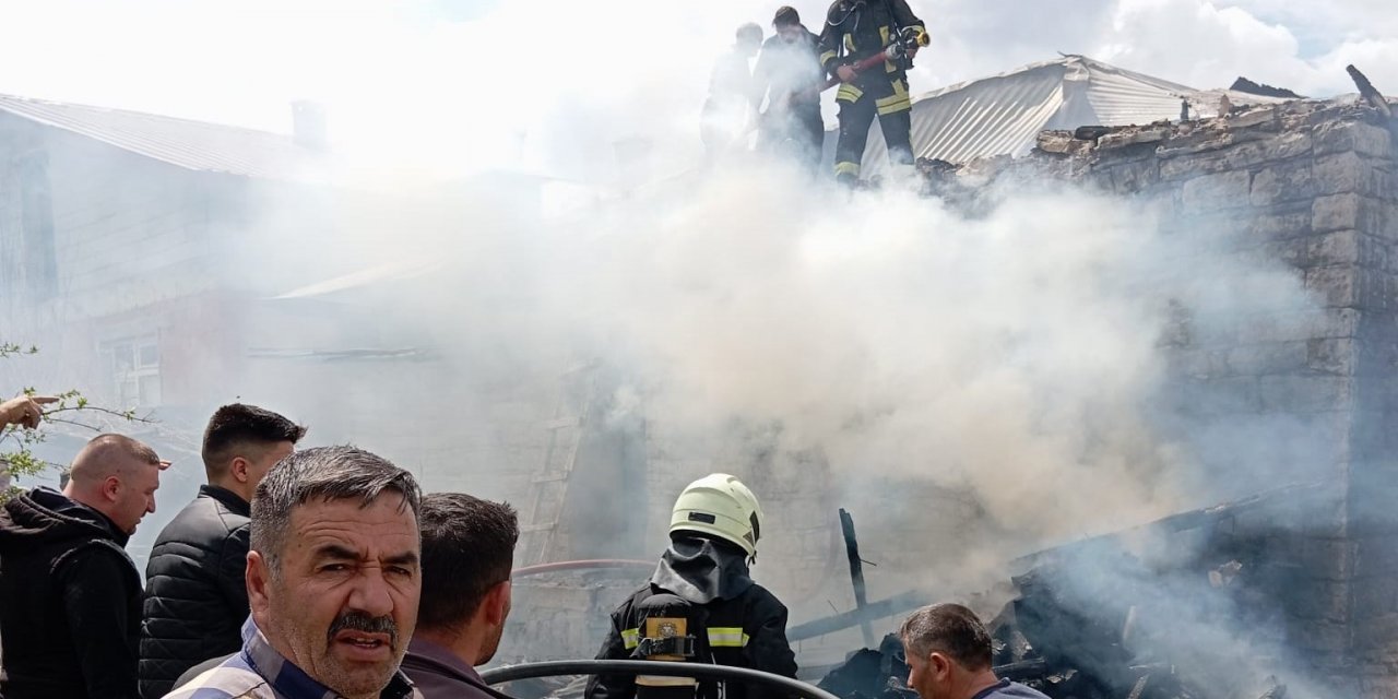 Konya'’da korkutan ev yangını