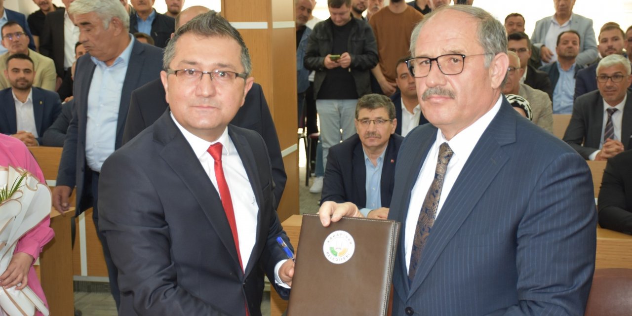 Karapınar'da Belediye Başkanı Önal mazbatasını aldı!