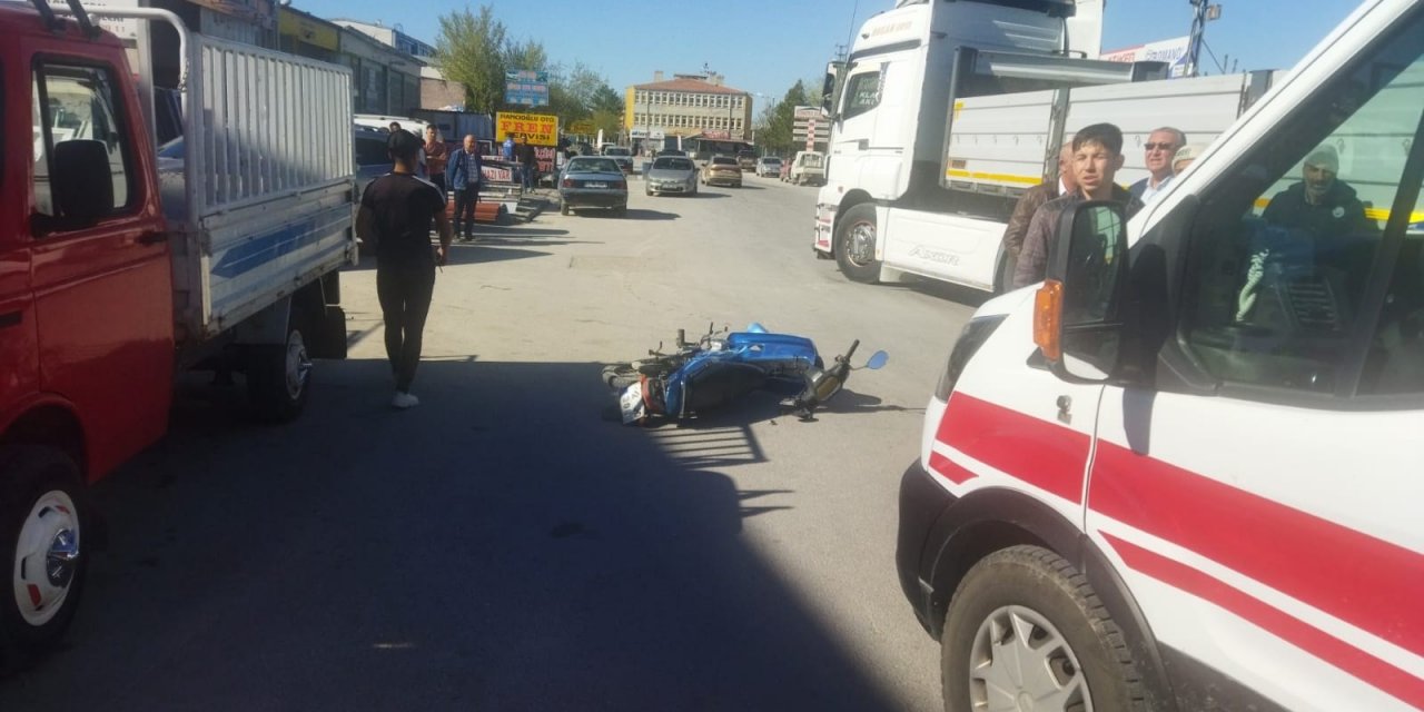 Konya'da motosiklet ile tır çarpıştı: 1 yaralı!
