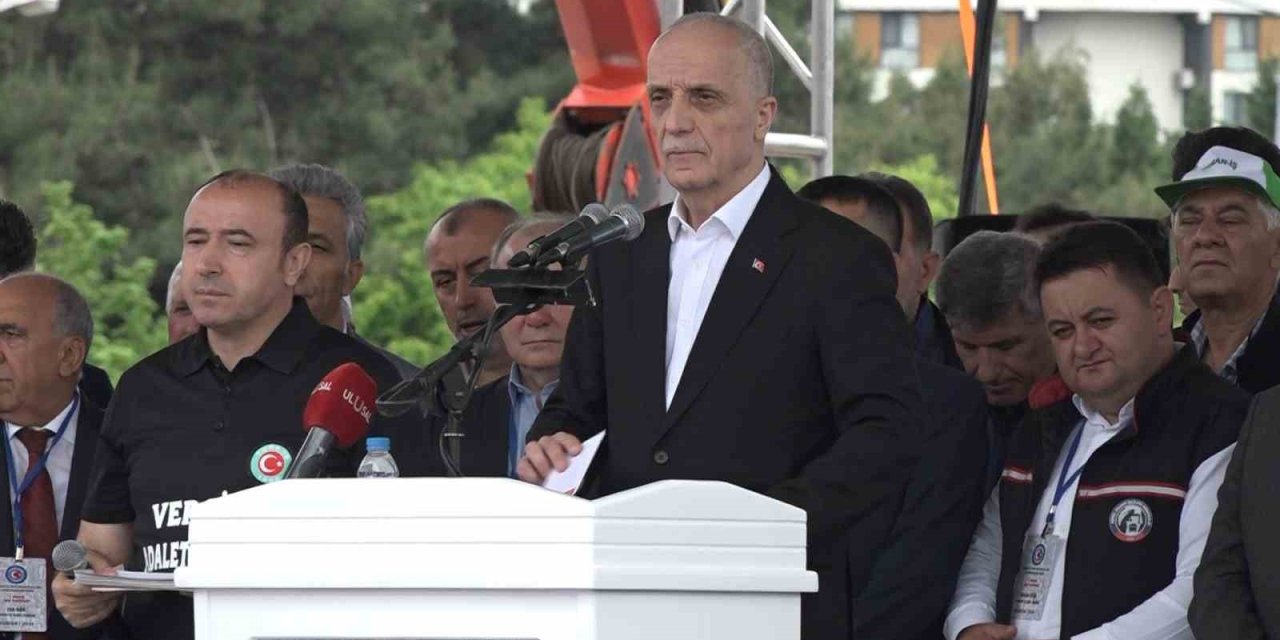 TÜRK-İŞ Genel Başkanı Atalay: İşçilerin yeni bir anayasaya ihtiyacı var!
