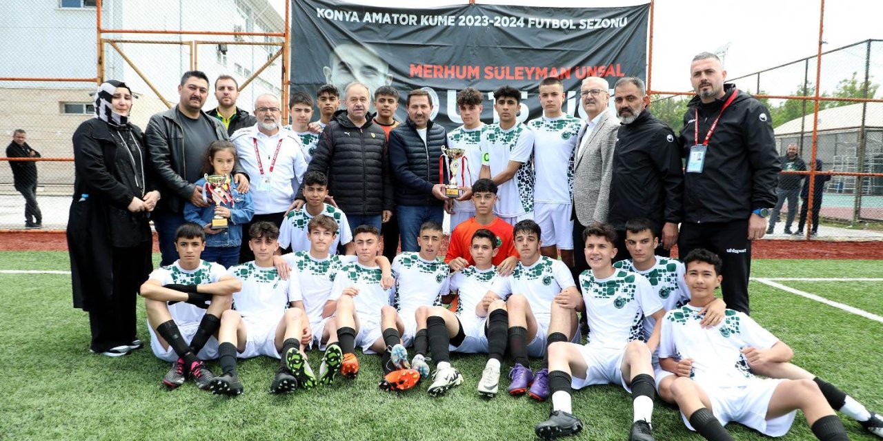 Karatay Belediyespor U15 Futbol Takımı, U15 Ligi’nde Şampiyon Oldu
