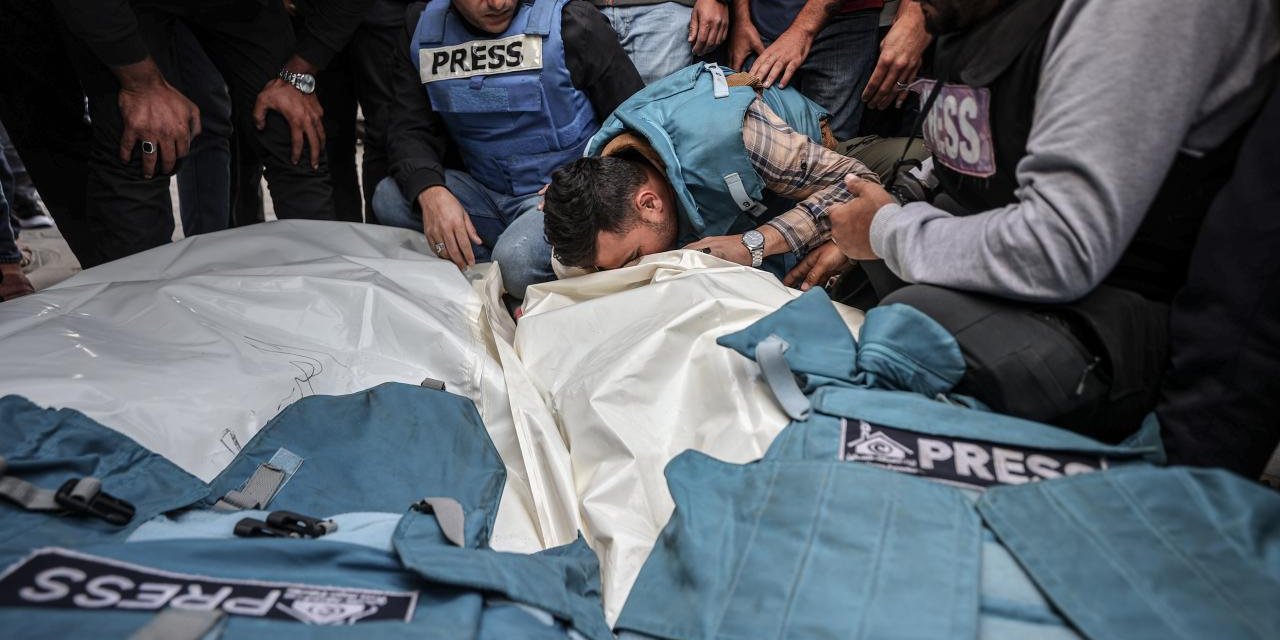 İsrail'in Gazze Şeridi'ne saldırılarında bir gazeteci daha hayatını kaybetti