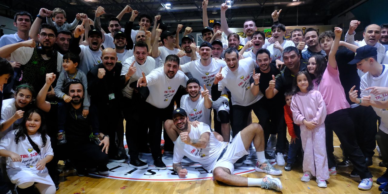 Başkan Altay, şampiyon basketbol takımını kutladı!