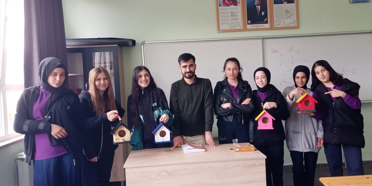 Konya'da öğrenciler doğadaki kuşlar için yuva yaptı