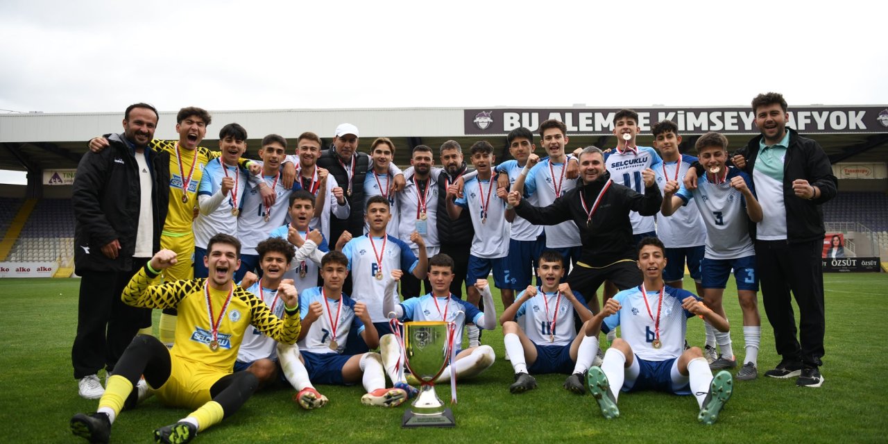 Selçuklu Belediyespor U16 takımı Türkiye Şampiyonu!