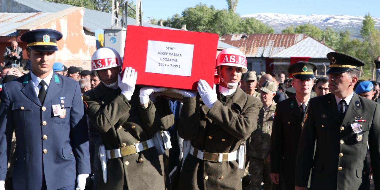 Şehit Piyade Sözleşmeli Onbaşı Recep Kabala, son yolculuğuna uğurlandı