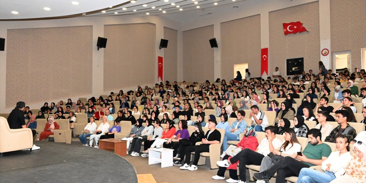 Gri Koç'tan Konya'da YKS öncesi som taktikler semineri!