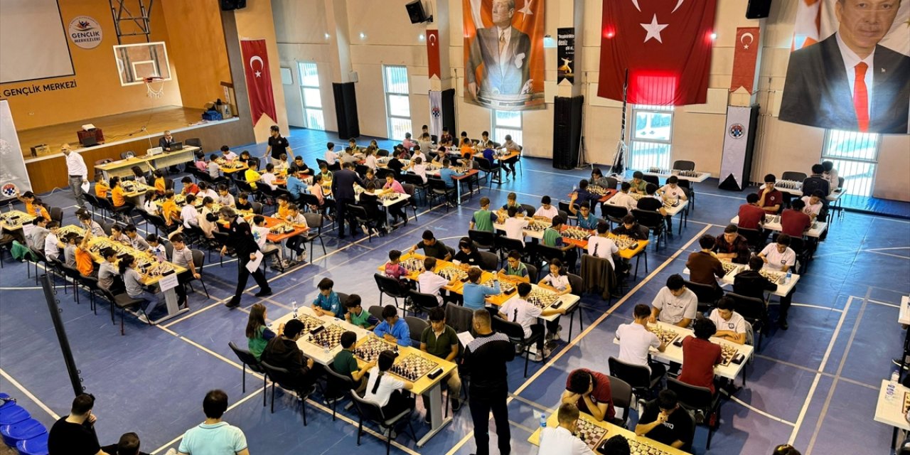Konya'da satranç turnuvası düzenlendi