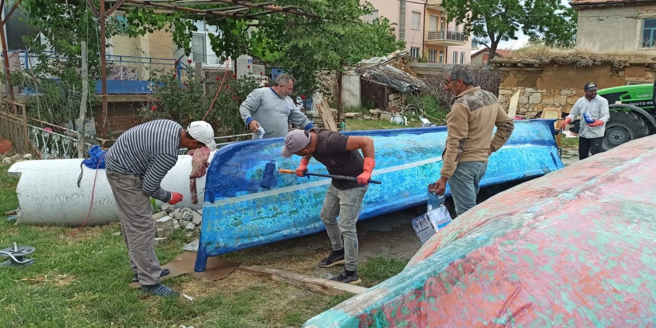 Beyşehir’de tatlı su balığı avcıları yeni sezon hazırlıklarına başladı