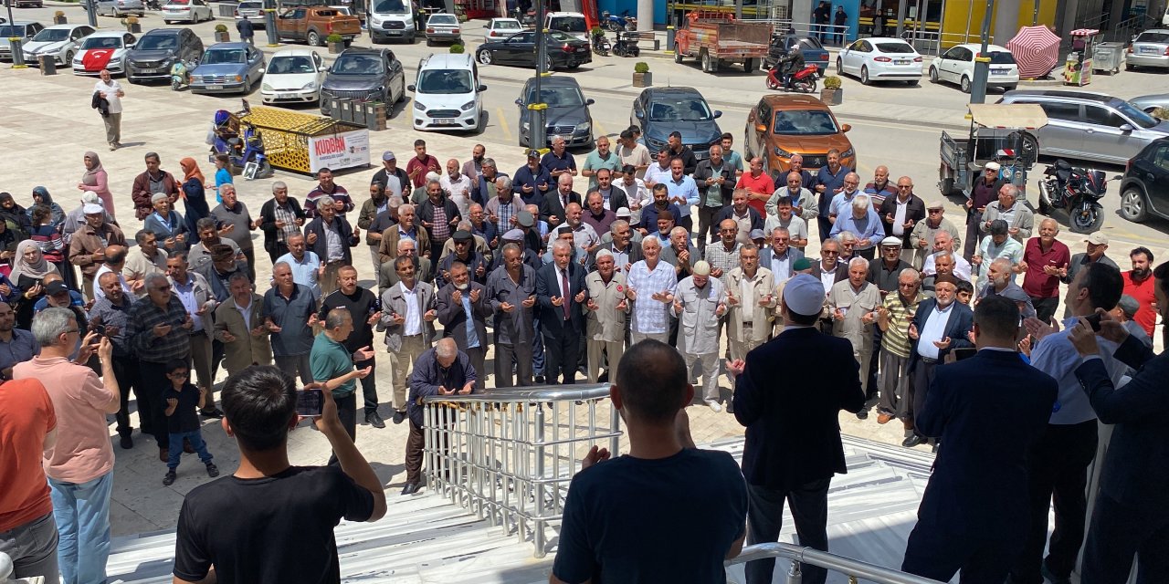 Kulu'da hacı adayları dualarla uğurlandı