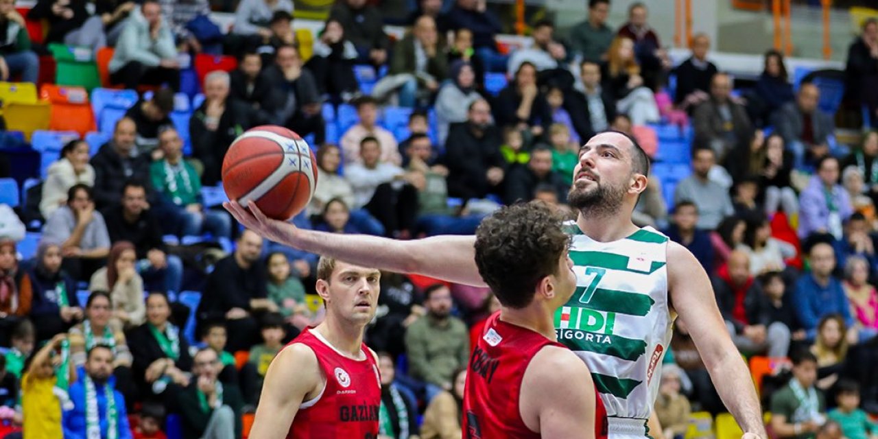 Konyaspor, basketbol şubesini parkelerden çekiyor