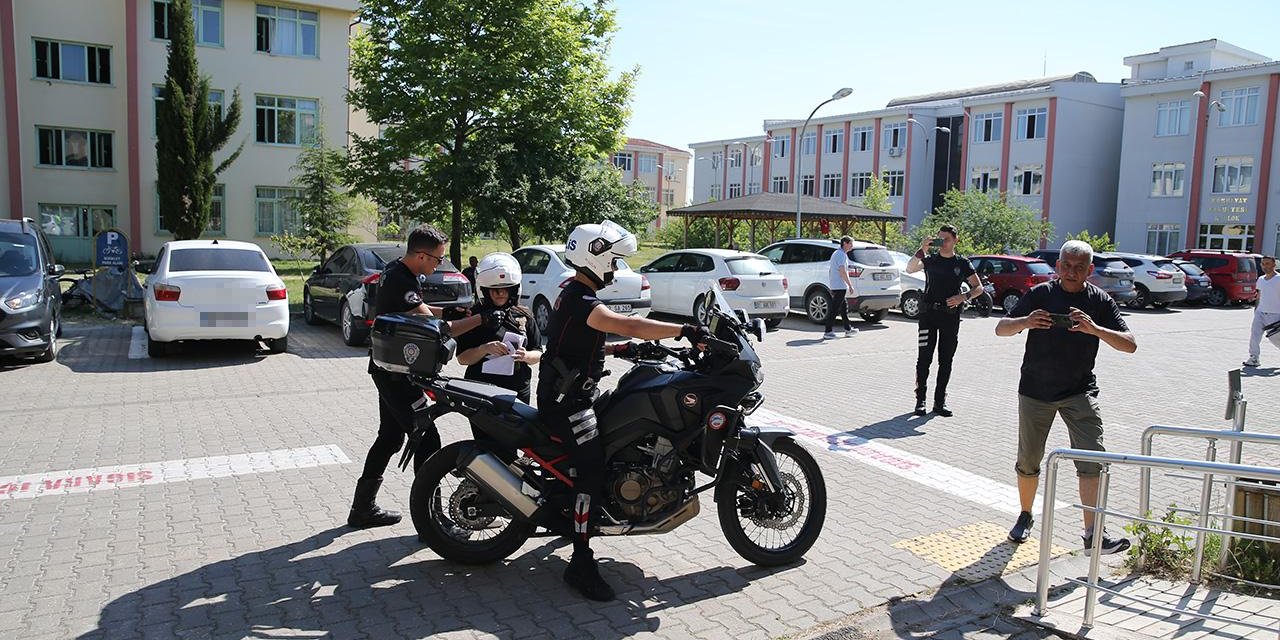 Sınav giriş belgesini unutan öğrencinin yardımına yunus timleri yetişti