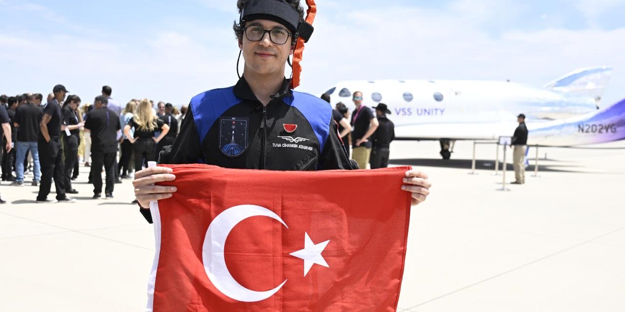 Türkiye'nin ikinci astronotu Atasever yurda döndü