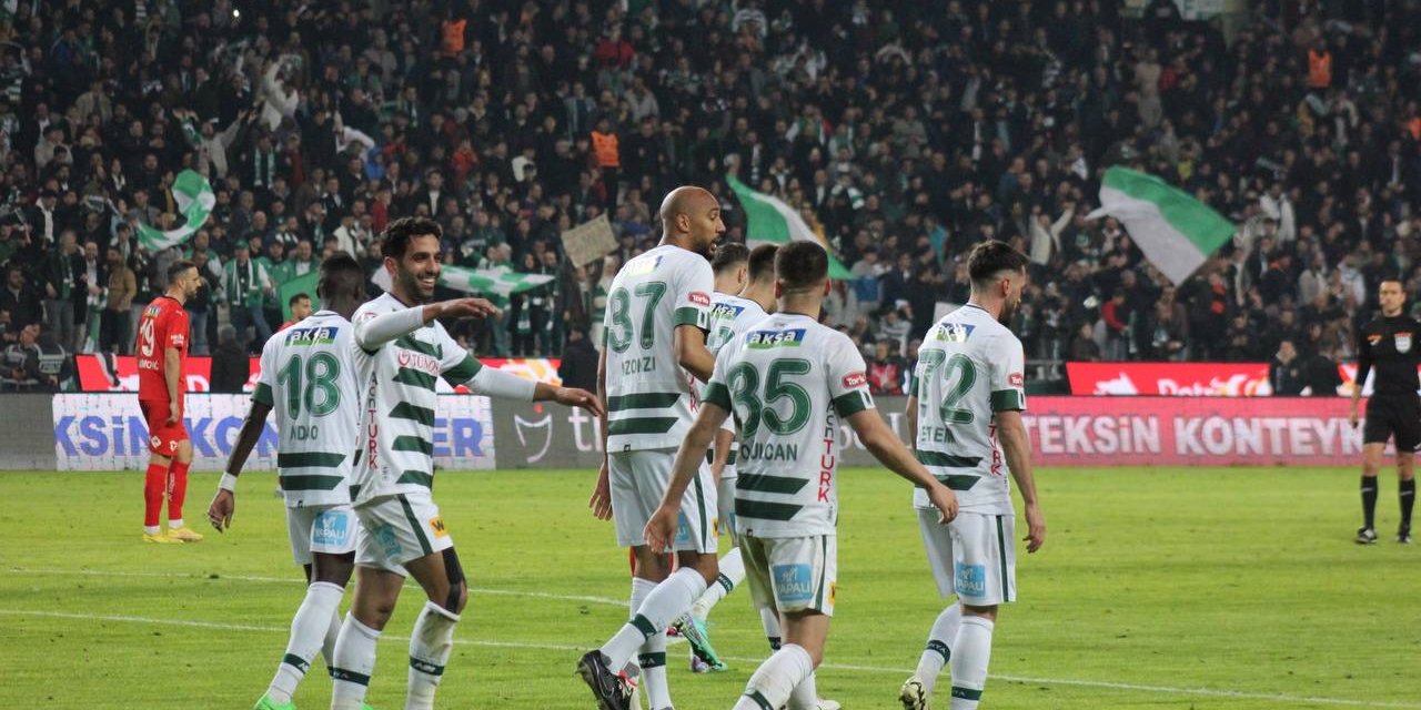 Konyaspor'da sağ bek rotasyonu değişiyor