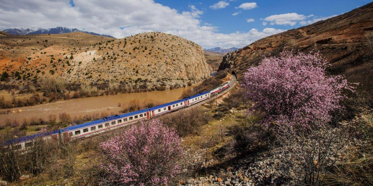 Tren biletlerinde emeklilere yönelik yüzde 10 indirimden 62 bin kişi faydalandı