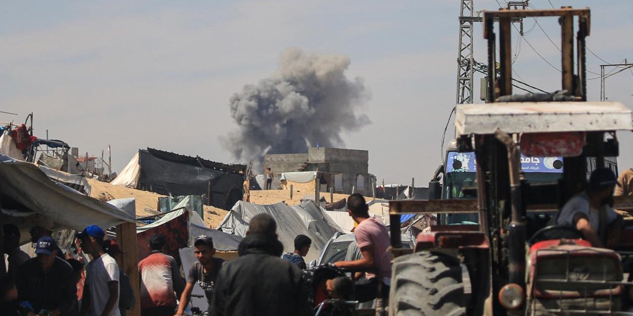 İsrail ordusu Refah'ta çadırları bombaladı: 11 kişi öldü