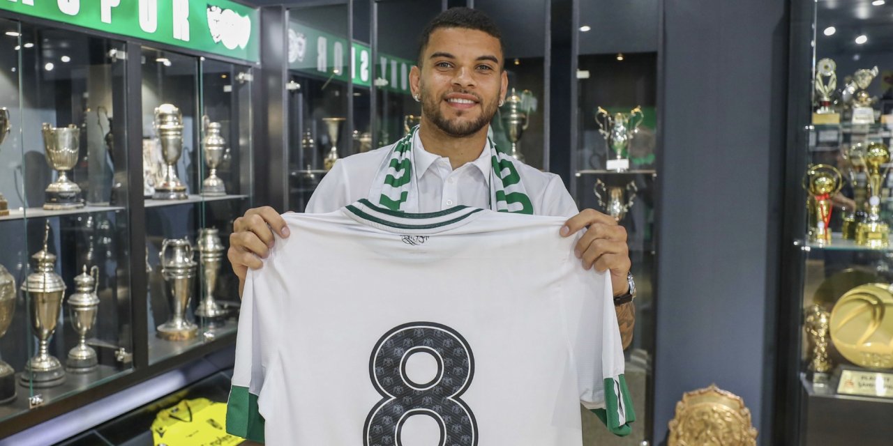 Konyaspor’da Pedrinho imzayı attı! İşte ilk açıklamaları