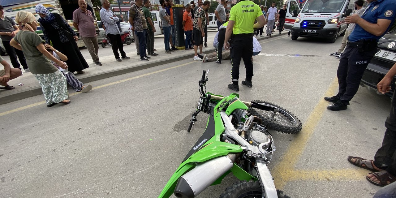 Konya’da motosiklet yayaya çarptı: 2 yaralı