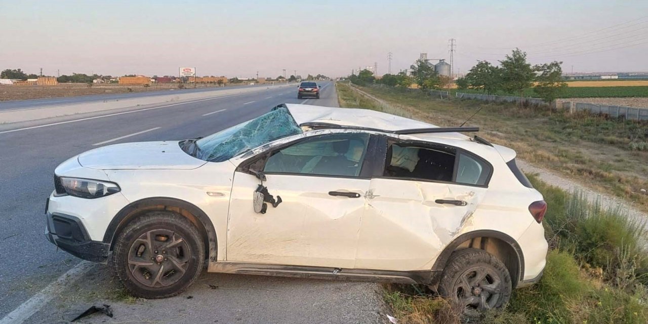 Konya'da otomobil yoldan çıktı: 5 yaralı
