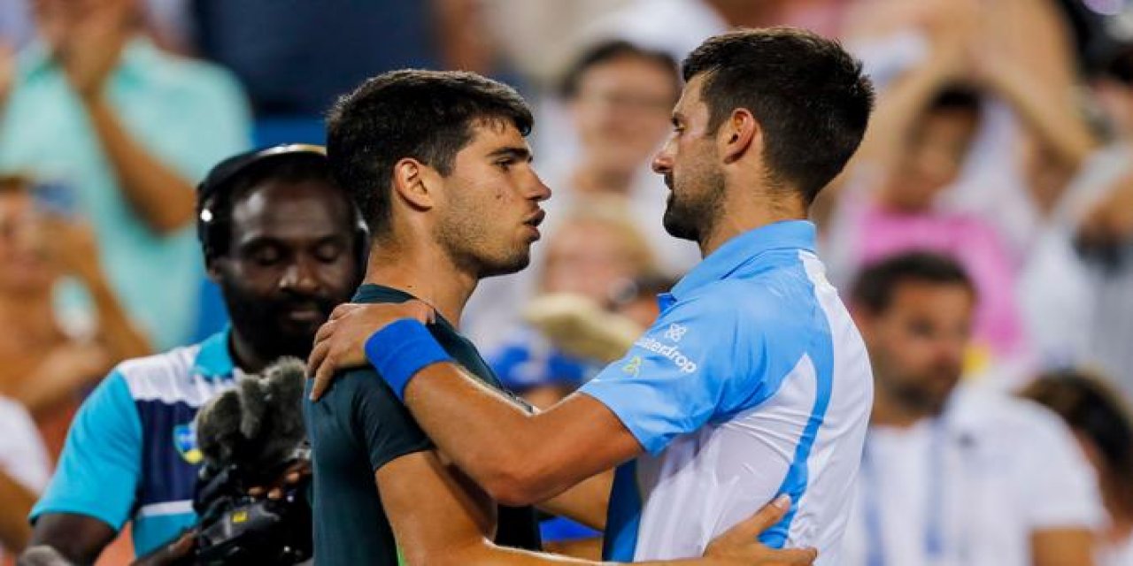 Djokovic ve Alcaraz Wimbledon'da şampiyonluk için korta çıkıyor