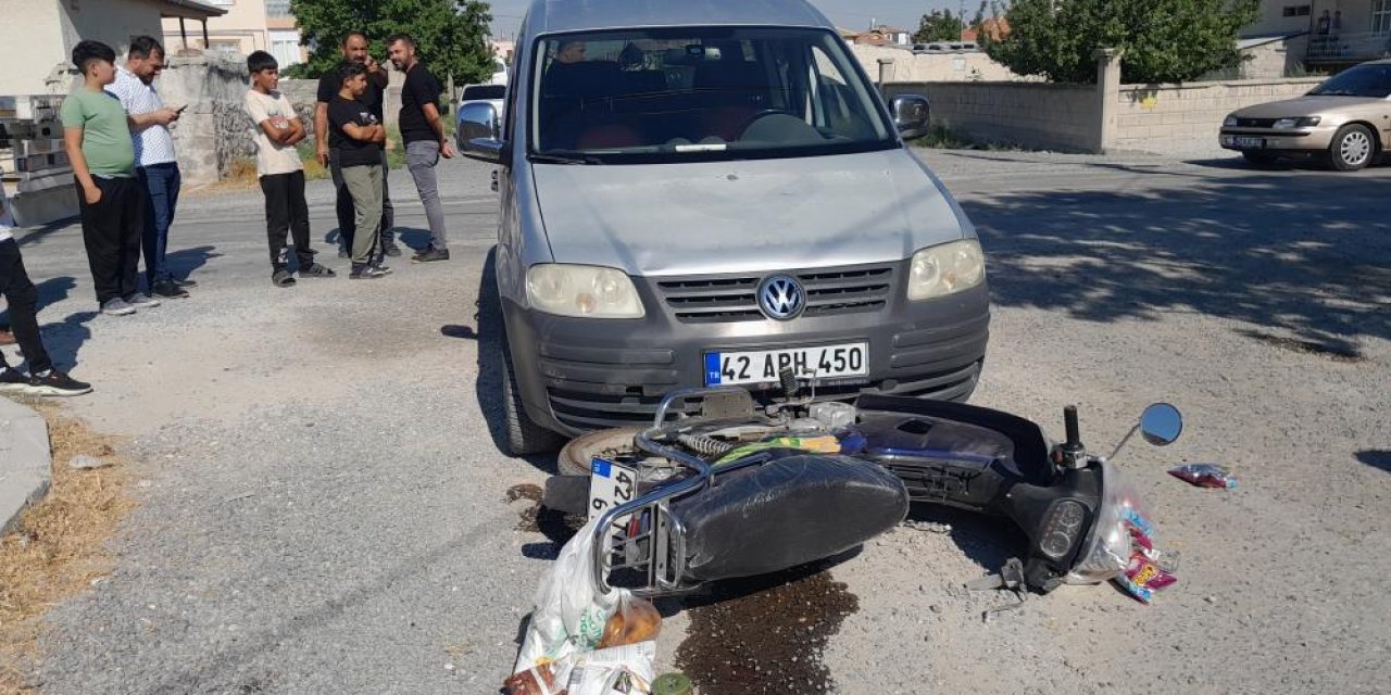 Konya'da hafif ticari araç motosikletle çarpıştı: 2 yaralı